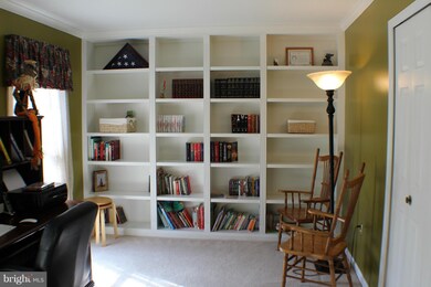 15257 Surrey House Way, Centreville, VA 20120 - photo 6