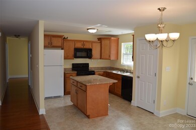 132 Springfield Rd, Statesville, NC 28625 - photo 3