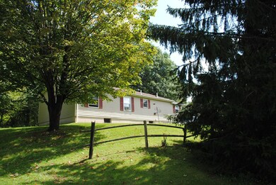 144 Reichards Farm Rd, Poestenkill, NY 12140 - photo 2