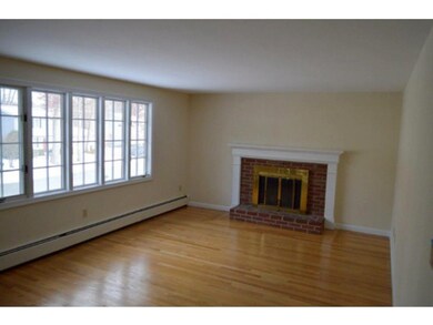 24 Biscayne Pkwy, Nashua, NH 03064 - photo 2