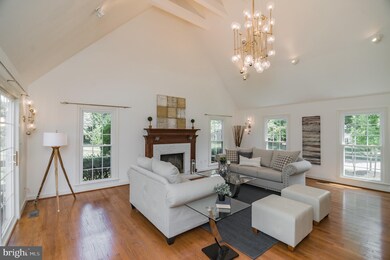 1104 Morningwood Ln, Great Falls, VA 22066 - photo 6