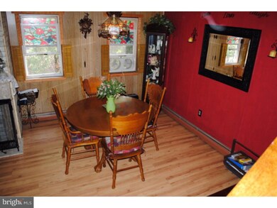 122 Washington St, Tamaqua, PA 18252 - photo 3