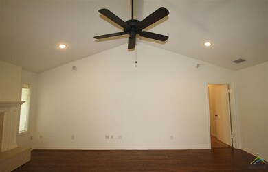 914 914 Pam, Tyler, TX 75703 - photo 4