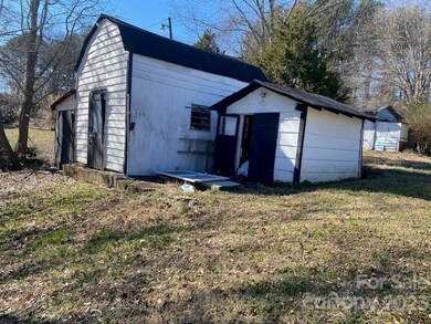 525 Lee Dr, Shelby, NC 28152 - photo 2