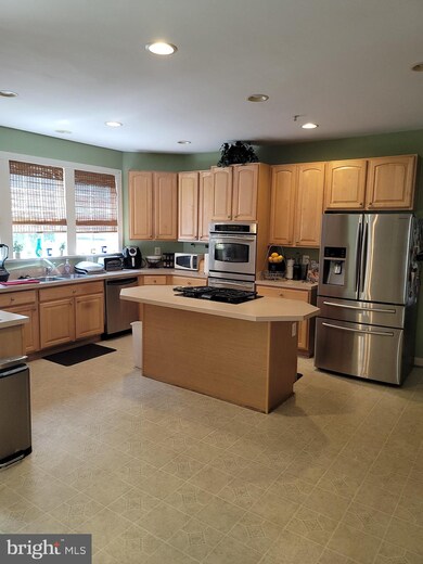 10311 Garson Terrace, Lanham, MD 20706 - photo 7