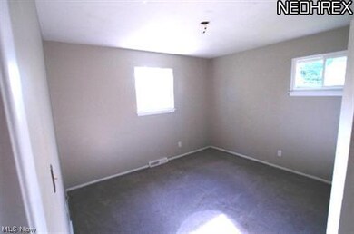 1743 Eldon Dr, Wickliffe, OH 44092 - photo 5