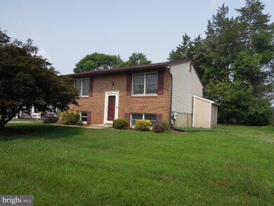 7070 Saddle Dr, Sykesville, MD 21784 - photo 2