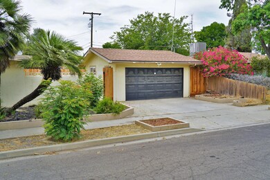 1012 E Myrtle St Hanford 05 Front 5 Smal