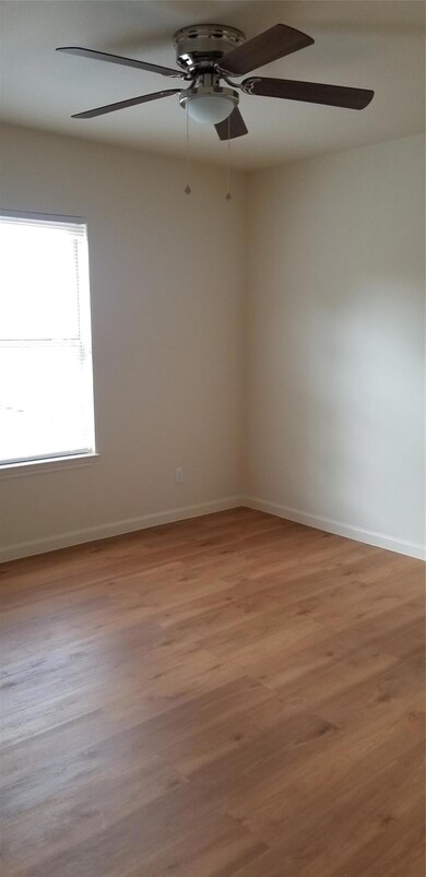 1310 W Pointe Place, Lockhart, TX 78644 - photo 6