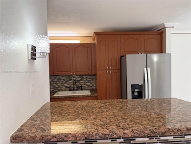 1850 W 56th St unit 2404, Hialeah, FL 33012 - photo 6