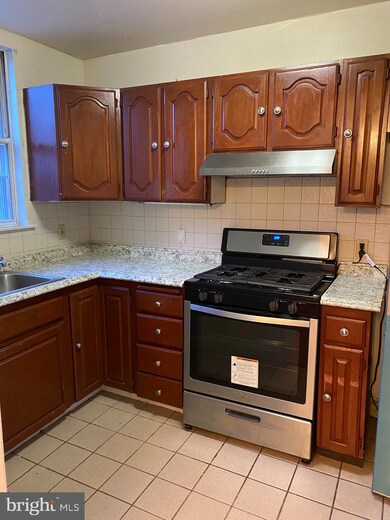 7230 Pine St, Upper Darby, PA 19082 - photo 2