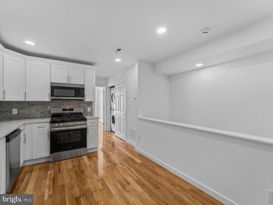 734 Marlyn Rd unit 2, Philadelphia, PA 19151 - photo 5