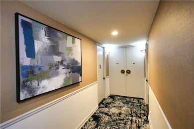 112 Washington Place unit 18A, Pittsburgh, PA 15219 - photo 4