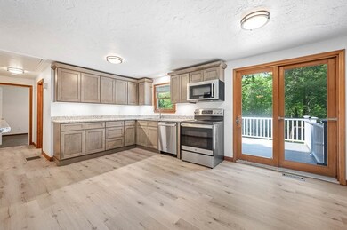 129 Corbin Rd, Dudley, MA 01571 - photo 4