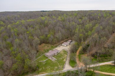 305 River Bluff Rd, Linden, TN 37096 - photo 6