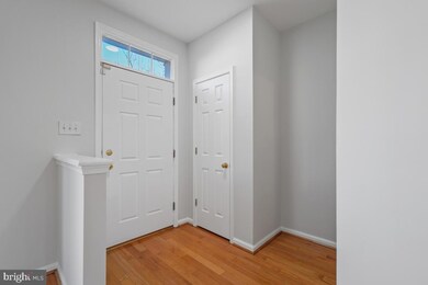 20833 Shamrock Glen Cir, Germantown, MD 20874 - photo 5