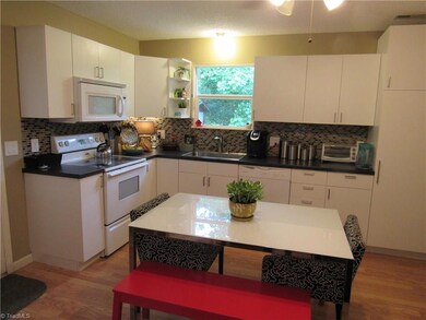 341 Ridgecrest Dr, King, NC 27021 - photo 3