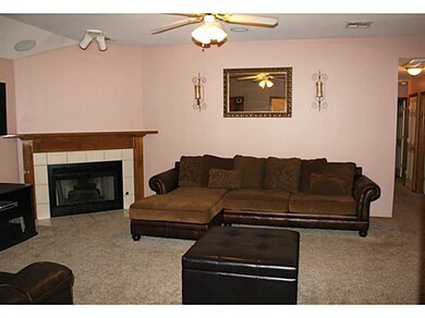 2124 NE 13th St, Moore, OK 73160 - photo 4