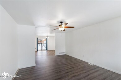 05-Living Room SM_DMD_5861