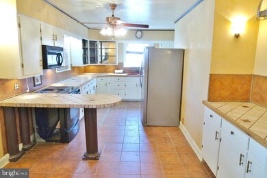 354 N Massanutten St, Strasburg, VA 22657 - photo 6