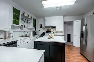 Kitchen 1