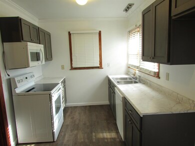 910 Mcarthur St, Manchester, TN 37355 - photo 7