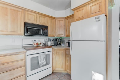 88 W 50 S unit F9, Centerville, UT 84014 - photo 6