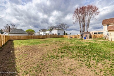 64 E 8th St, Bloomsburg, PA 17815 - photo 4