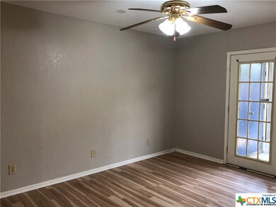 615 Burleson St unit 4, San Marcos, TX 78666 - photo 5