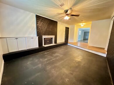 328 Miller Rd, Douglas, GA 31535 - photo 3