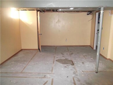 1712 Parkgate Rd, Columbus, OH 43229 - photo 7