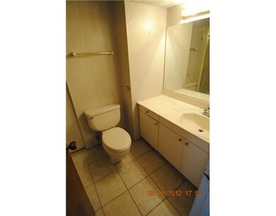 840 Cliffs Dr unit 103D, Ypsilanti, MI 48198 - photo 6