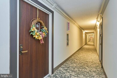 Idylwood Towers unit 912, Falls Church, VA 22043 - photo 4