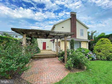 114 W Stone Aly, Alburtis, PA 18011 - photo 2