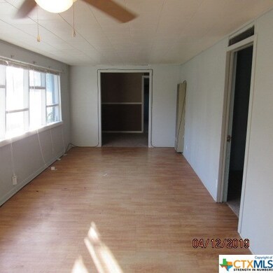 211 W Washington Ave, Copperas Cove, TX 76522 - photo 7