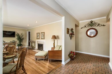 Spacious Foyer