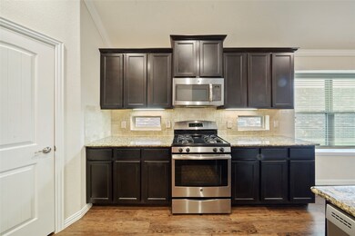 31707 Dover Oaks Ln, Spring, TX 77386 - photo 6