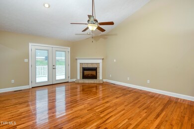 Great Rm - 18'x15'11
