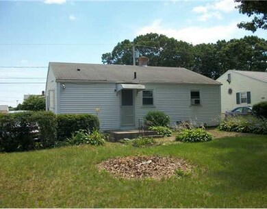 34 Vineyard St, Pawtucket, RI 02860 - photo 3