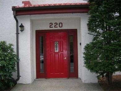 220 Fellsview Terrace unit 226, Stoneham, MA 02180 - photo 2