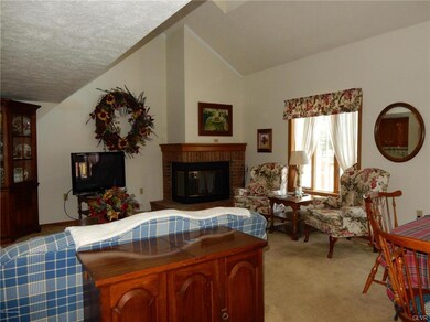 107 Duck Hollow Cir, Stroudsburg, PA 18360 - photo 3