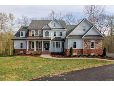 Front of home on cul-de-sac lot