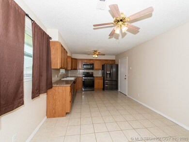 1933 W Vandalia St, Broken Arrow, OK 74012 - photo 6