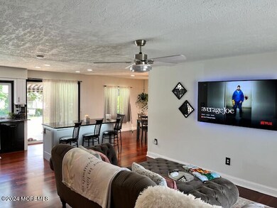 892 Jamesport Dr, Toms River, NJ 08753 - photo 4