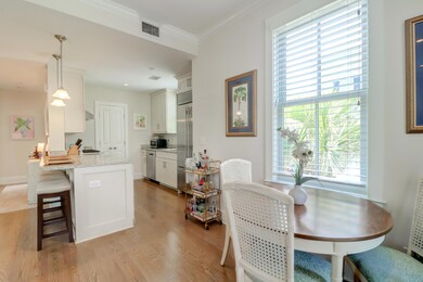 Dining Area & Kitchen