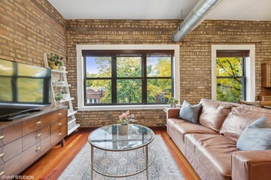 1247 W Roscoe St unit 3, Chicago, IL 60657 - photo 3