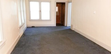 239 W Cleveland Ave, Elkhart, IN 46516 - photo 5