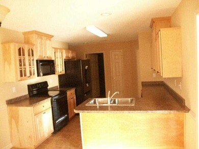 125 Emberly Ln, Warner Robins, GA 31088 - photo 4