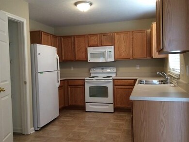 12332 Chiseled Stone Dr, Fishers, IN 46037 - photo 5