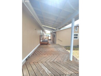 1565 Skipper Ave, Eugene, OR 97404 - photo 6